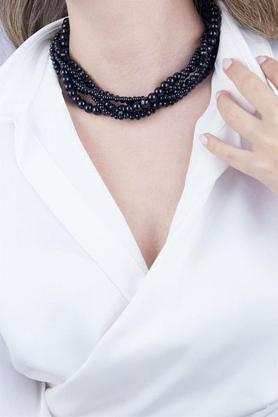 Sose Moda Black Pearl and Crystal Bead Spiral Necklace