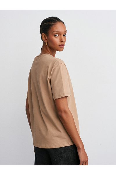Dilvin 30312 Decorative Stitched Crew Neck Tshirt-Light Camel