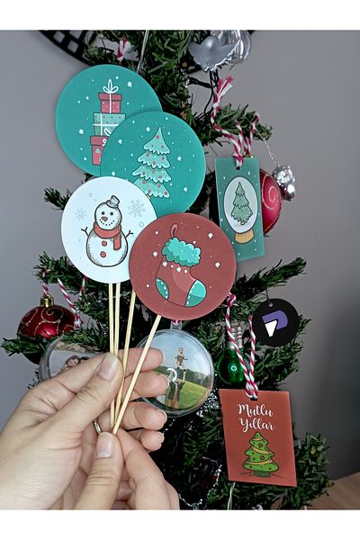 Postermanya New Year's Cupcake Decorations, 12-Piece New Year's Toothpick Ornament and 6-Piece Table Card, Large Cupcake Ornament Toothpick