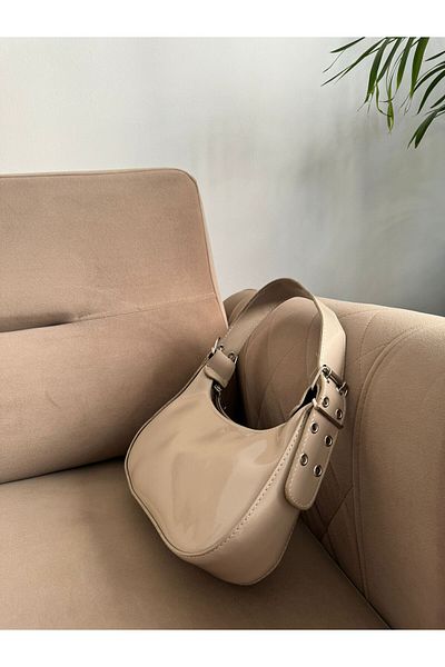 Moda Sekiz Γυναικεία λουστρίνι με λουστρίνι με λεπτομέρεια μπαγκέτας και τσάντα ώμου