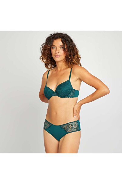 KIABI شورت للأولاد من الألياف الدقيقة والدانتيل باللون الأخضر