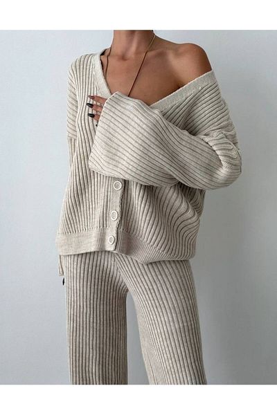 Melike Bakar Boutique Oversize Corded Knitwear Set