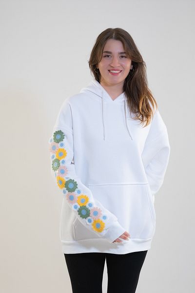 TEVOOY Unisex Oversized Hooded Pocket Colorful Flower Embroidery Detail Sweatshirt
