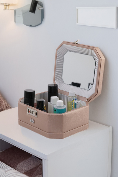 Venüs EL YAPIMI ŞİFRELİ TAŞINABİLİR TAKI VE MAKYAJ DÜZENLEYİCİ KUTUSU