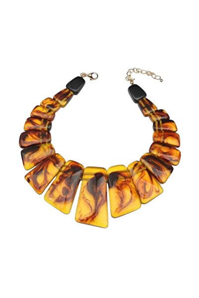 neslyaccessories قلادة أكريليك ذات مظهر كهرماني