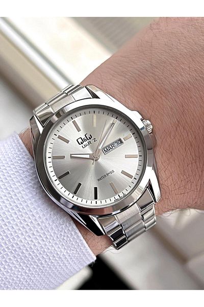 Q&Q 3 Atm Water Resistant Men's Wristwatch - Steel Band Calendar Q.Ea190.201Y