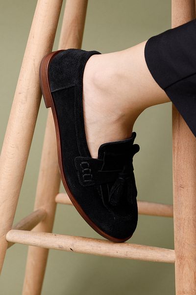 Getcho Pantofi de damă Corna din piele de căprioară naturală, negri