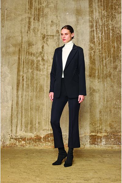 Unıquemode UW 254010   PANTALONI CU PICIOARE STRÂNS CU DETALII DE CUSUT UNIC