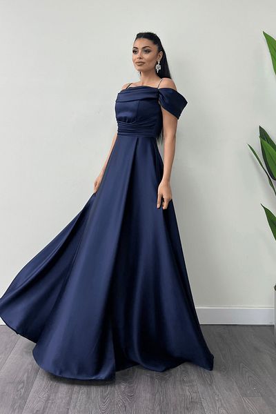 giyimmasalı Rochie de seara cu bretele din tesatura din satin - ALBASTRU ÎNCHIS