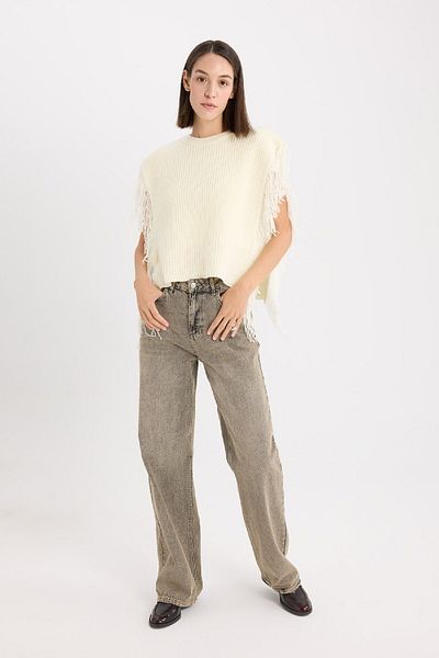 DeFacto Neujahrs-Themen-Thessaloniki-Strickpullover mit Quasten und Rundhalsausschnitt E5568AX24CW