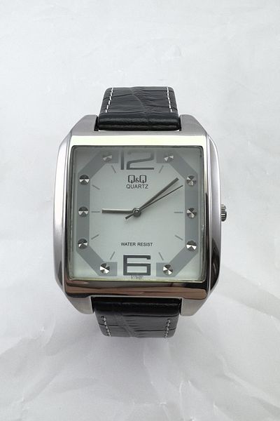 Q&Q C173J301Y Women's Wristwatch
