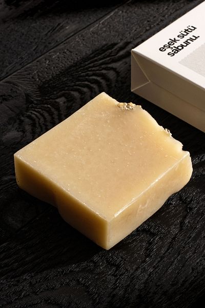 Baharat Dükkanı صابون حليب الحمار (صناعة يدوية)