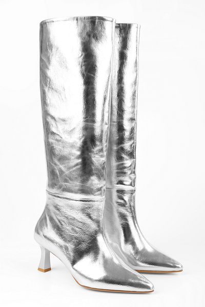 Shoeberry Miusa Alltagsstiefel für Damen aus rissigem Lackleder in Silber