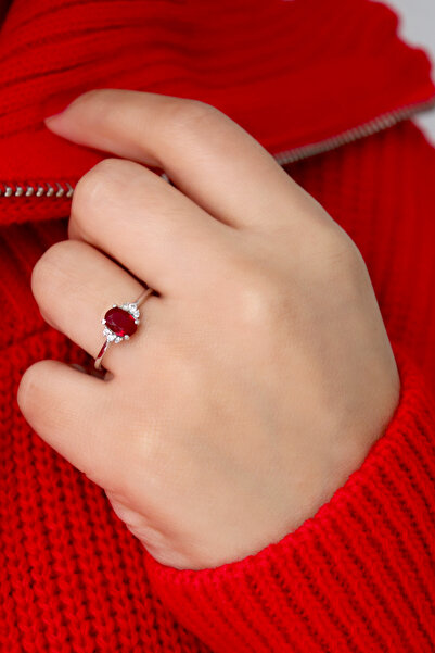 Silveranka 925 Ayar Gümüş Oval Kırmızı Taşlı Trend Yüzük