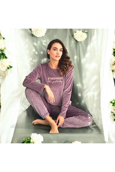 Mihra Velvet Buttoned Long Sleeve Pajama Set
