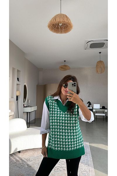 Buket Teke Green Houndstooth Sweater