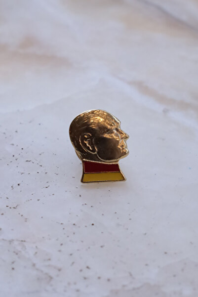 Kuker Madeni Eşya Atatürk Figürü Sarı Kırmızı Model Rozet