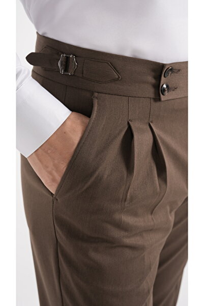 LONATOLİA Ανδρικό υφασμάτινο παντελόνι με κανονική εφαρμογή ψηλόμεσο με πλισέ αγκράφα-Καφές γάλακτος