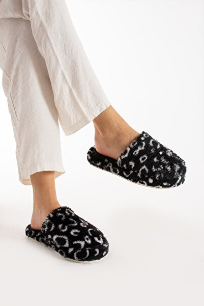 MODA TÜYLÜ KAPALI Kadın Ev Terliği Kışlık Terlik Sessiz Taban Leopar Desen
