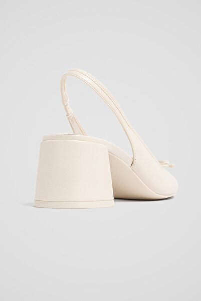 Stradivarius Heeled ballet flats with bow