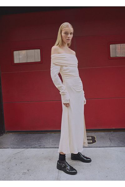 MANGO Woman Φόρεμα με ντραπέ από τον ώμο