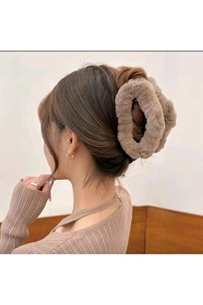 REBORN DESIGN نموذج شفاه من الريش مقاس 11 سم بإبزيم من القطيفة الكريمي