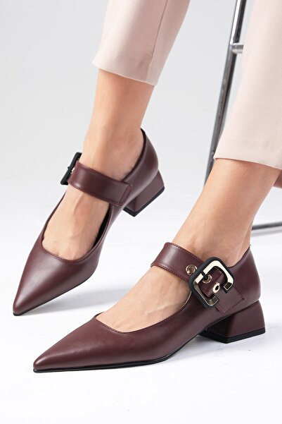 Mio Gusto Lilou Burgundy Pointed Toe Women's Low Heel Shoes