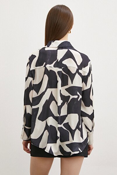 Never more Πουκάμισο με μοτίβο πέτρας με λαιμόκοψη σε μαύρο χρώμα