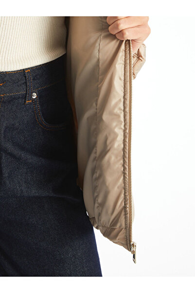 LC Waikiki LCWAIKIKI klasszikus kapucnis női pehelykabát