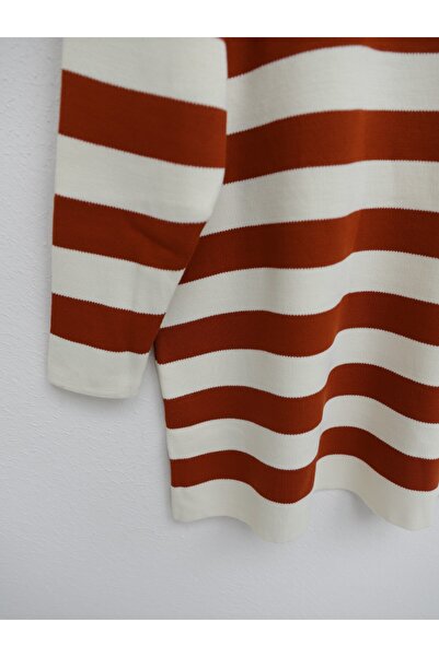 Modamorfo Pletená tunika s bočními pruhy a výstřihem - cihlová