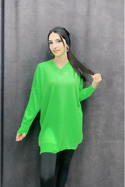 GND Pulover cu decolteu în V cu detaliu de fustă supradimensionată