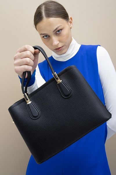 Matthew Cox Byn2280 Black Women's Handbag