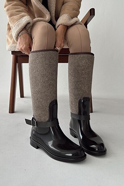 nope21shoess حذاء المطر باللون البني الممطر