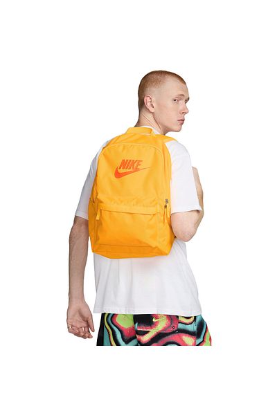 Nike Unisex batoh Nike Heritage 25L oranžový