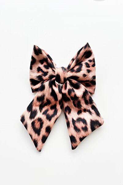 Pretty Leopard Patterned Bow Buckle