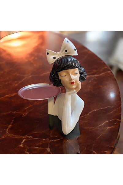 ufak dusler atölyesi tepsi tutan kız sunumluk