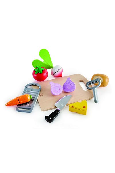 Hape SET PENTRU CURATAT SI TAIAT LEGUME