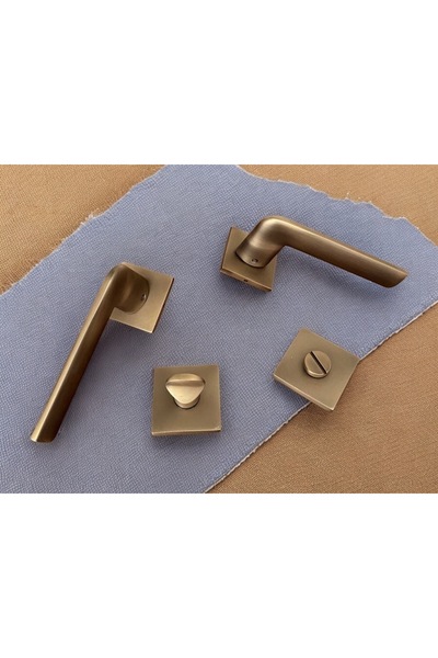 KOLDOOR Cloud Gate Mat Antik Sarı Kare Rozetli Wc Banyo Oda Kapı Kolu 1 Takım