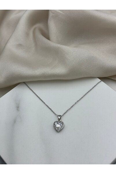Lumiera قلادة من الفولاذ المرصع بالأحجار على شكل قلب، غير قابلة للتغيير