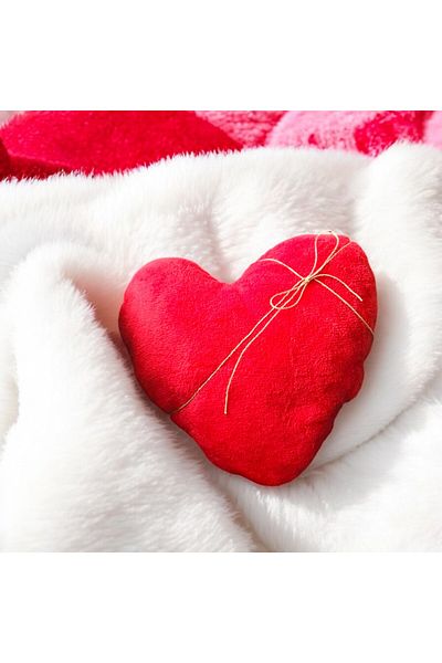 kapella Red Heart Pillow 38X38