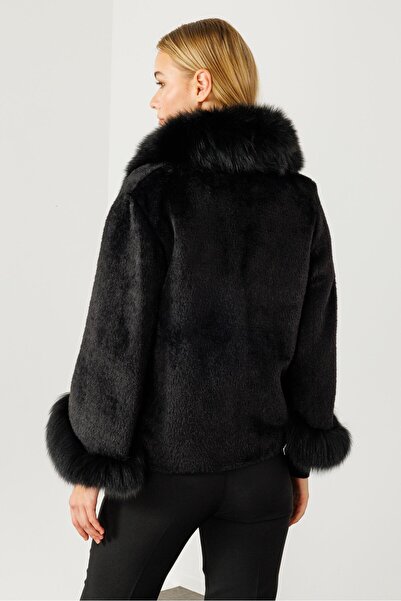 Moda İlgi Yakası ve Kol Manşeti Kürklü  Kaban 5179-24k