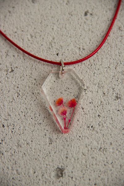Modex Epoxy Red Floral Necklace
