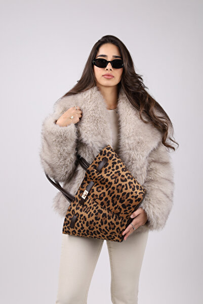 NOTHING Dámská semišová taška do ruky a přes rameno s leopardím vzorem se zavíráním na magnet a detailem zámku