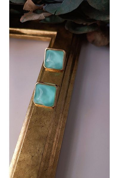 VOBEEYKU Colorful pearlescent gold detailed square earrings