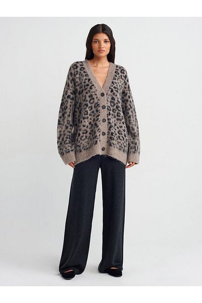 Dilvin V-Neck Leopard Raised Buttoned Knitwear Cardigan-Mink