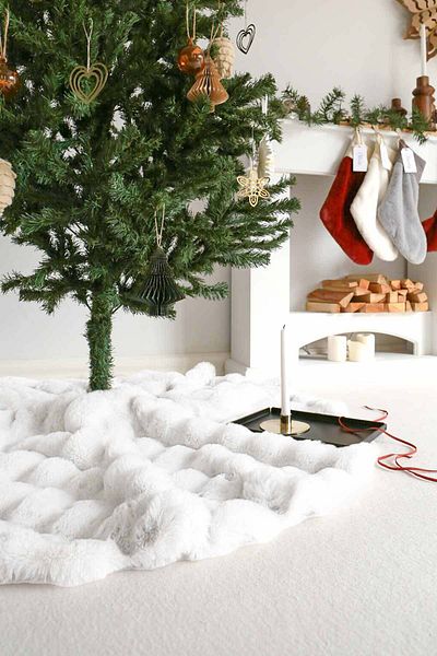 Aden Stylish and Elegant Pine Tree Skirt - Christmas Tree under Rug Bubble Carpet - 80X80