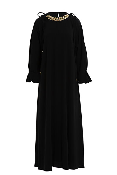 GİZİA Yakası Gold Zincir Detaylı Bol Kesım Siyah Elbise