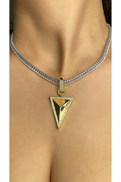 TREND Charmlı Üçgen Model Su Yolu Baget Kolye