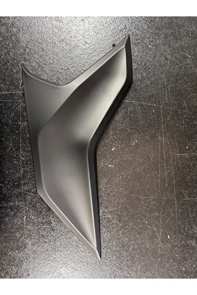 Yuki Hammer Akü Kapağı Dekor Kapak Sag Siyah