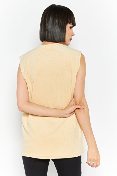 4th & Reckless Women Crew Neck Sleeveless Textured Tank Top, Beige